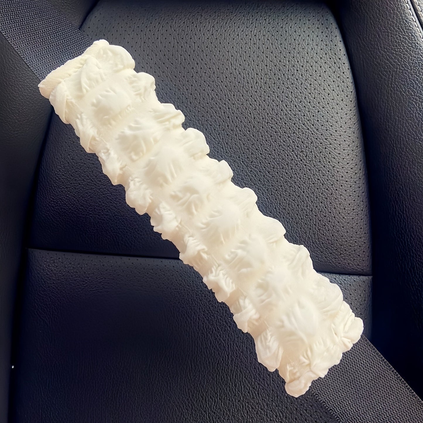 Cute Kitty Car Seatbelt Cover, Soft Plush Shoulder Pad for Cozy & Adorable Car Decor